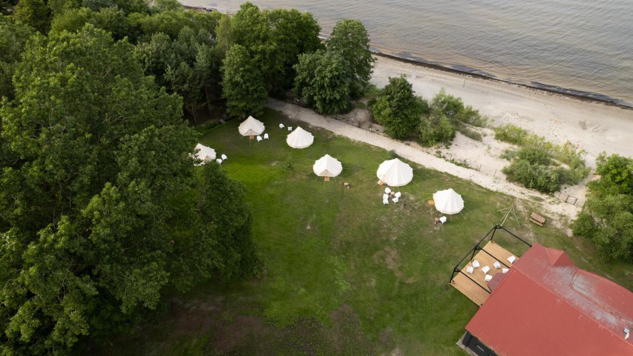 Hôtel Glamping Mella Muiza à Jūrkalne Extérieur photo